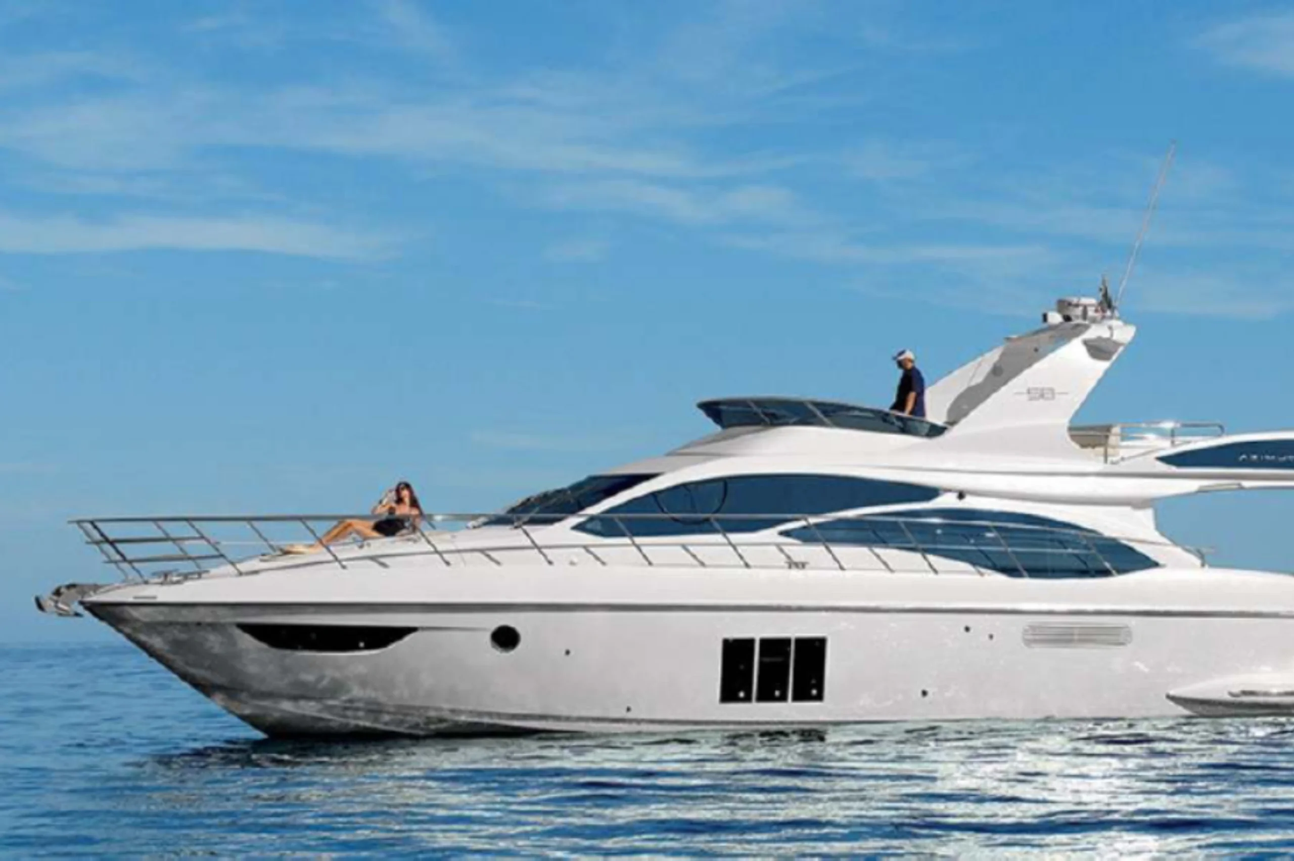 60 Feet Luxury Yacht Rental Dubai